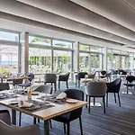 Le Meridien Plaza Szálloda
