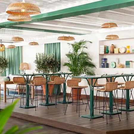 Le Meridien Plaza Ξενοδοχείο 4*