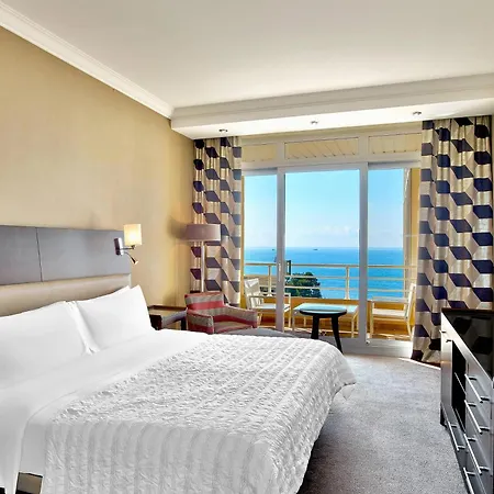 Le Meridien Plaza