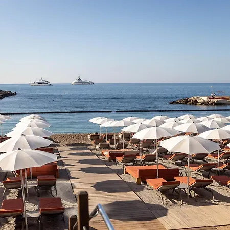Le Méridien Plaza Hotel 4*