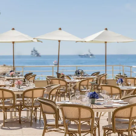 Le Méridien Plaza Hotel