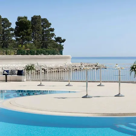 Le Méridien Plaza Hotel 4*