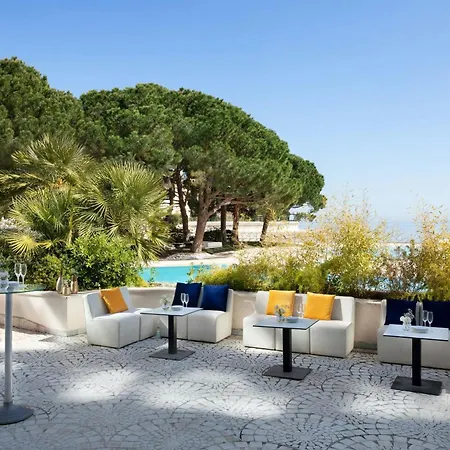 Le Méridien Plaza Hotel 4*