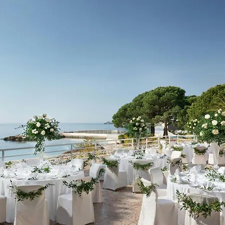 Hotel Le Meridien Plaza 4*