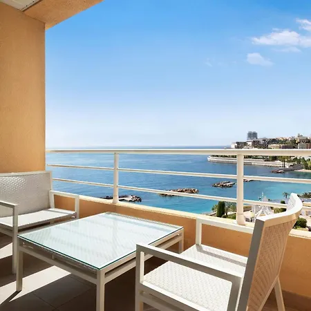 Le Méridien Plaza 4*