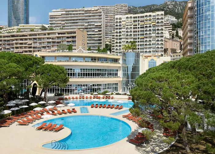 Le Meridien Plaza Hotel