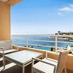 Le Méridien Plaza 4*