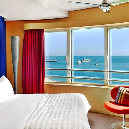 Ξενοδοχείο Le Meridien Plaza 4*