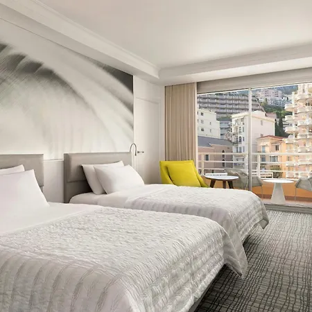 Le Meridien Plaza
