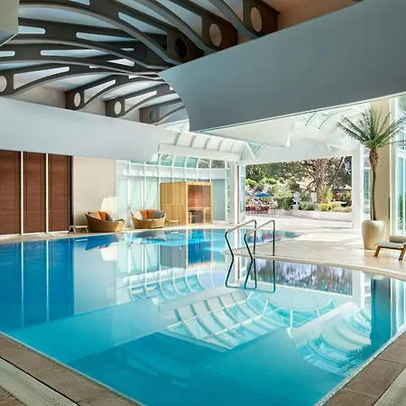 Le Meridien Plaza