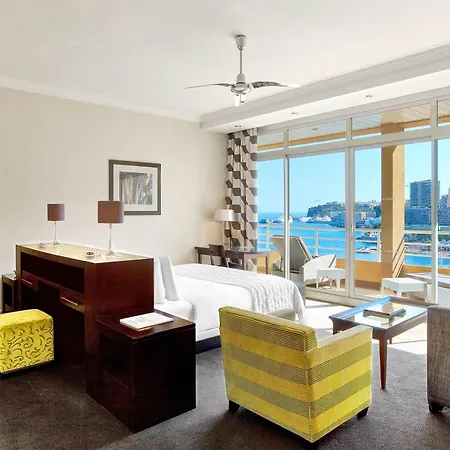 Le Meridien Plaza מלון 4*