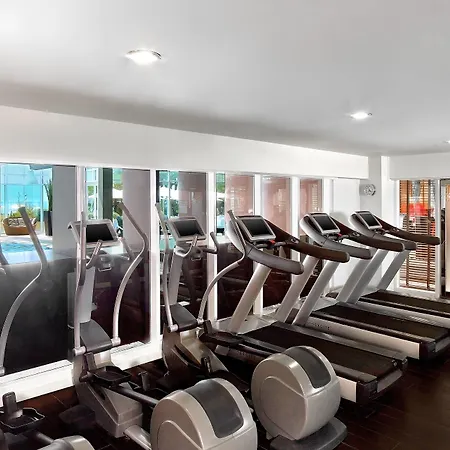 Le Meridien Plaza מלון