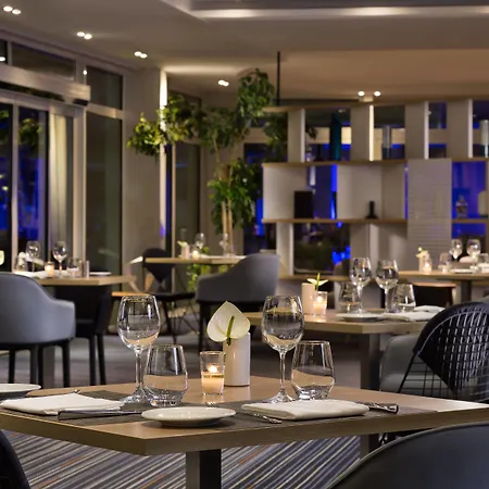 מלון Le Meridien Plaza