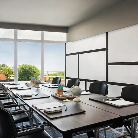 Le Meridien Plaza מלון