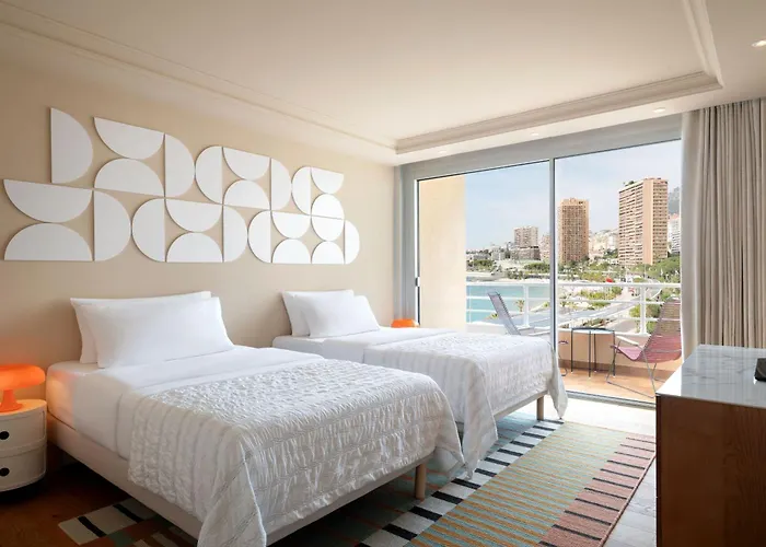Le Meridien Plaza