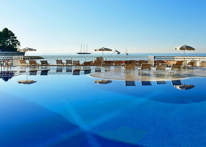 Le Meridien Plaza 4*