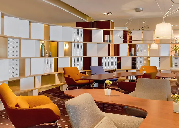 Le Meridien Plaza Hotel 4*