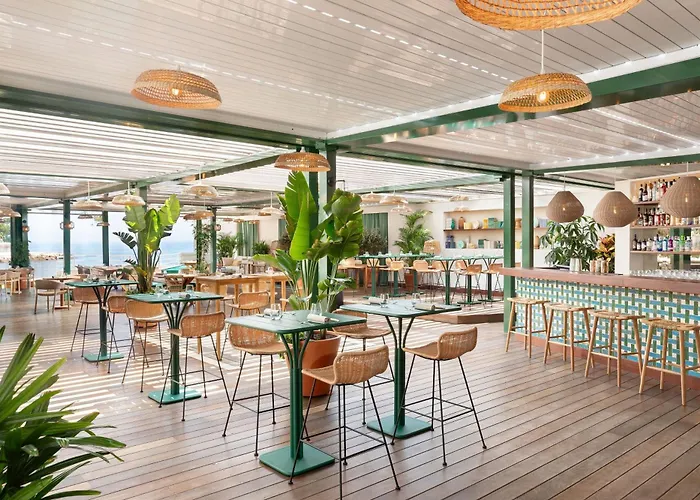 Le Meridien Plaza Hotel